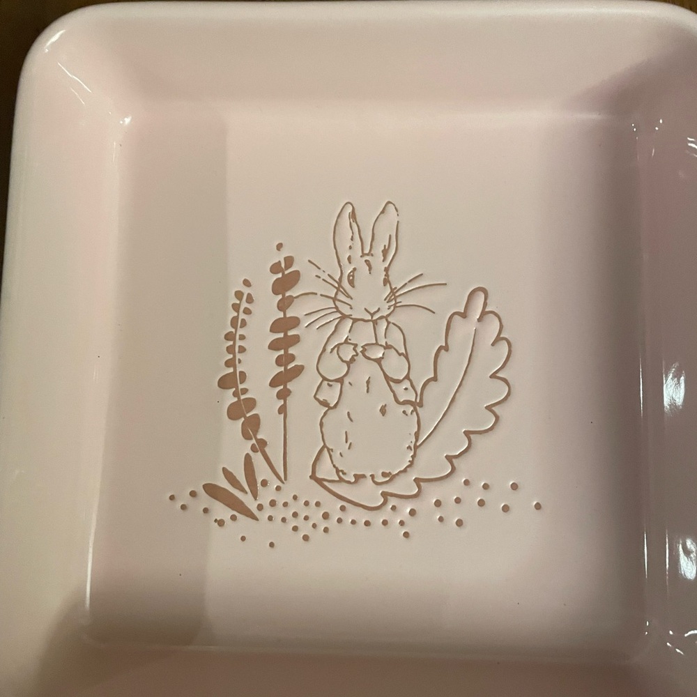 Beatrix Potter Peter Rabbit Square Baking Pan - Picture 4 of 5